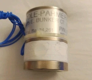 Cole-Parmer 98300-40 Zweiwege PTFE Magnetventil 24VDC 30PSI 1/4" Rohrverschraubungen - Bild 1 von 2