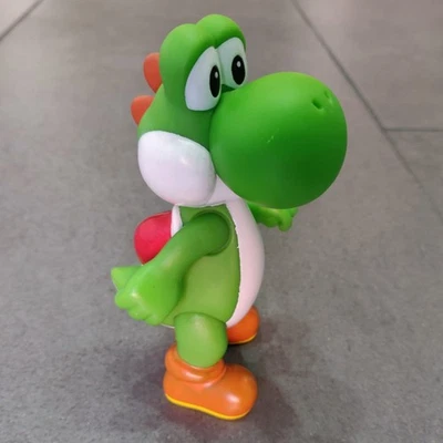 2006 Banpresto Nintendo Yoshi 5" Vinyl Posable Toy Figure Super Mario - Image 1 of 4