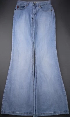 Vintage Women's Mudd Jeans Mid Rise Flare Stretch Medium Wash Size 5 (Msr 27x32) - Image 1 of 4