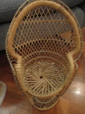 VINTAGE WICKER CHAIR FOR DOLL TEDDY BEAR