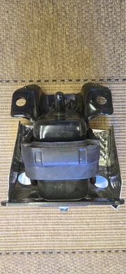 Engine Mount GM Parts/AC Delco 15854941 - Image 1 of 4