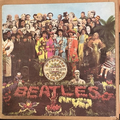 Beatles-Sgt Peppers Lonely Hearts Club Band- OG UK Parlophone Mono GF LP+ Insert - Image 1 of 4