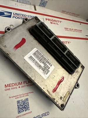 Jeep Cherokee MT 2001 4,0 L motor computador P56041795AD ECM PCM usado fabricante original Foto 1 de 4