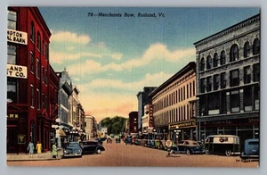 Rutland Vermont VT Comerciantes Fila Tiendas Carteles Curt Teich Lino Postal 1947 - Imagen 1 de 2