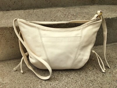Bolso de mano Hobo International grande bandolera blanco cremoso ideal para ir de compras Foto 1 de 4