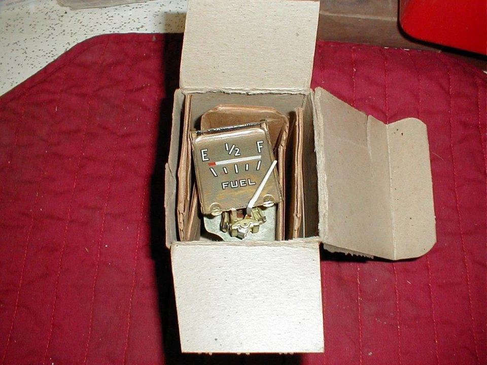 Nuevo de Lote Antiguo Mopar 1942 Dodge Fuel Gauge D22 Todos los Modelos Foto 1 de 1