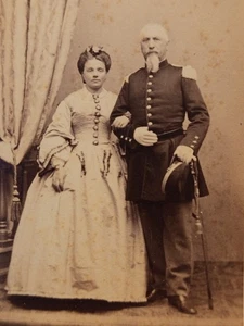 CDV Carrani, Alessandria, Coppia militare e nobildonna, 1860 Ca. [S1735] - Foto 1 di 3