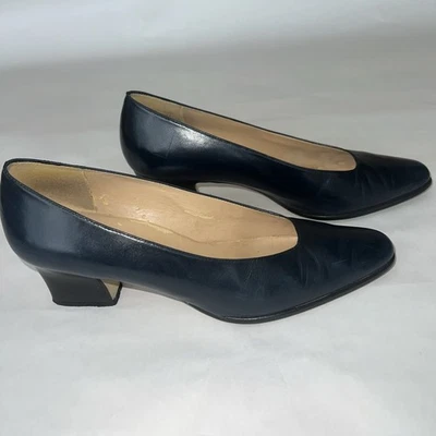 Zapatos de tacón vintage Bandolino Cousin de 2-1/4" para mujer talla 9N de cuero marino liso Foto 1 de 4