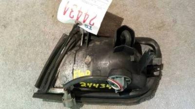 1997 年 NISSAN MAXIMA R. CORNER/PARK LIGHT PARKLAMP/TURN 信号挡泥板-MTD 46308 — 第 1/2 张图片