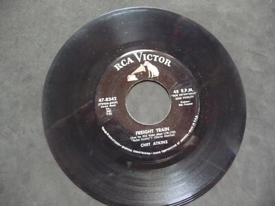 CHET ATKINS - FREIGHT TRAIN / DOBRO - RCA Victor 47-8342 - 45 NM  *WOW* - Image 1 of 2