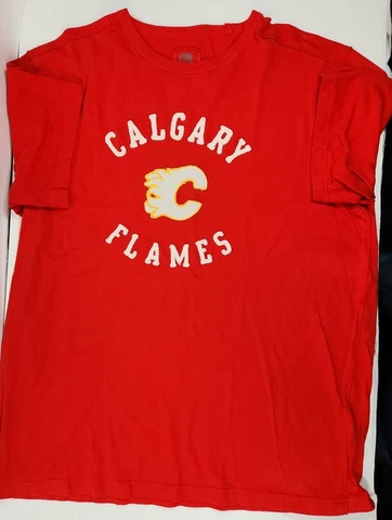 Calgary Flames NHL Hockey T-Shirt - Calgary Flames XL CCM T Shirt Patch Letters Cover