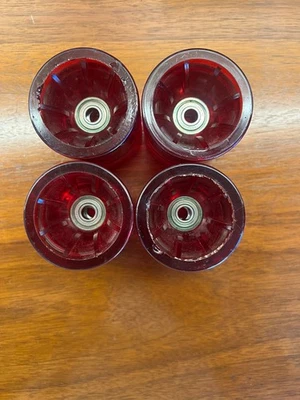 Ruedas de monopatín vintage Sims NOS 1977 Giant Slalom rojo rubí. Rodamientos alemanes Foto 1 de 4