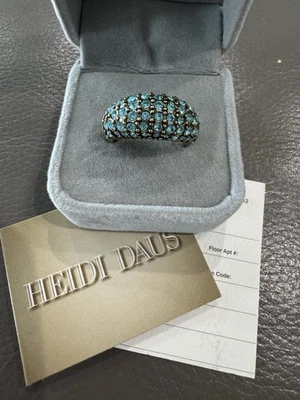 VINTAGE HEIDI DAUS SIZE 8 ELEGANT ESTATE  Turquoise Blue COCKTAIL CRYSTAL RING - Image 1 of 4