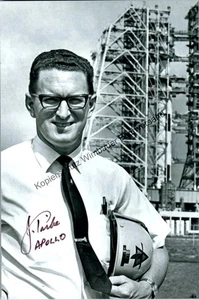 Original Autogramm John Tribe NASA Apollo /// Autograph signiert signed s 299639 - Picture 1 of 1