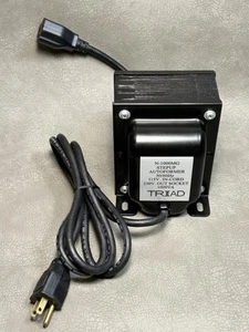 Magnetek Triad N-1000MG Step Up Autoformer 1000VA 115V in 230V uscita 50/60HZ - Foto 1 di 9