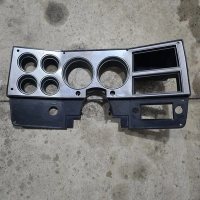 Cuadro de instrumentos Blazer camión carrocería cuadrada Chevrolet GMC 73-87 14023001  Foto 1 de 4