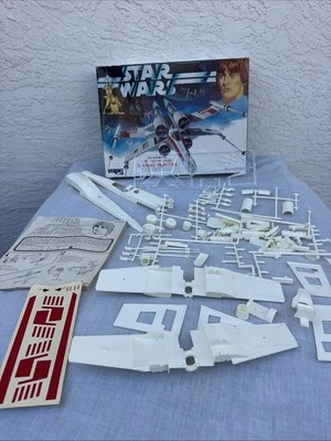 Винтажный Star Wars Люк Скайуокер X-Wing истребитель модель набор 1977 MPC открытая коробка - Изображение 1 из 4