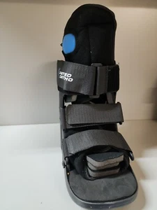 United Ortho Extra Small Short Air Cam Walker Fracture Boot Fits Left or Right - Picture 1 of 6