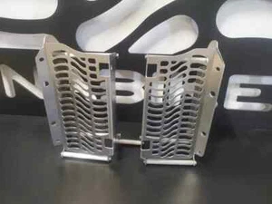 PROTECTOR RADIADOR UNABIKER Para 03-23 YZ125 / 21-23 YZ125X Aluminio Cepillado - Imagen 1 de 7
