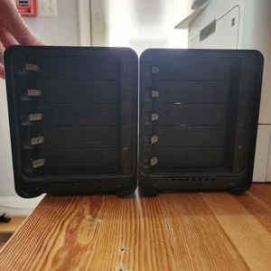 Disque dur FS NAS FS 5N système 5 baies Drobo DRDS4A & DRDS2A - PAS DE DISQUES PAS DE PS - LIRE - Photo 1/10