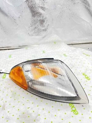 95 96 97 DODGE INTREPID Conjunto de señal de giro lado derecho del pasajero Foto 1 de 3