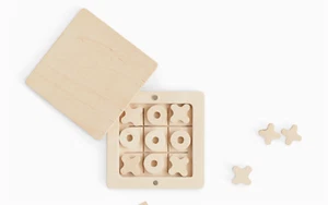 Holz Tic Tac Toe Spiel Qualität MADE IN UKRAINE Charity Verkauf nachhaltiges Spielzeug - Bild 1 von 3