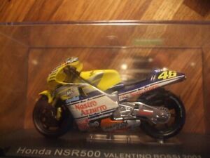 Honda NSR500  Valentino Rossi 2001  IXO 1:24 MOTORCYCLE MODEL