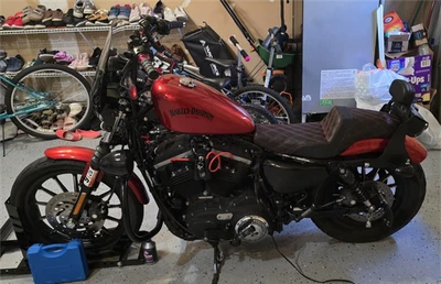 Saddlemen Step Up Red Lattice Gel Seat fits 2004-2022 Harley Sportster 3.3Gal - Image 1 of 4