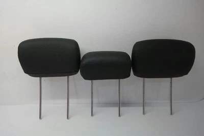 JUEGO REPOSACABEZAS TRASERO MITSUBISHI ENVAVOR 2004-2008 NEGRO  Foto 1 de 4