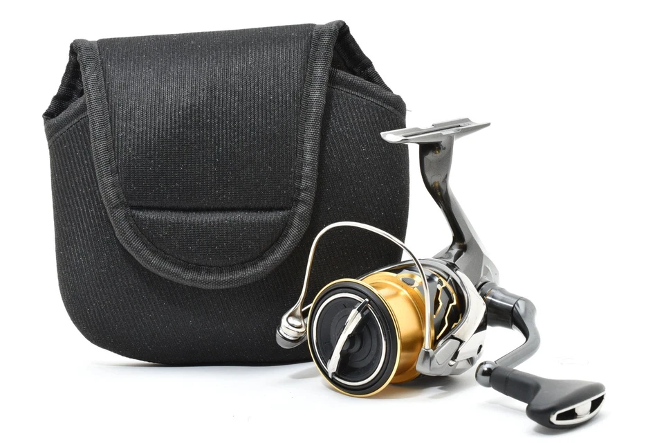 Shimano 20 TWIN POWER C3000MHG Spinning Reel Excellent+++ From JAPAN #2741 - Image 1 of 4