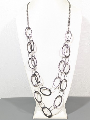VETEMENTS Collana lunga a strati catena ovale martellata grigia metallizzata 38 in