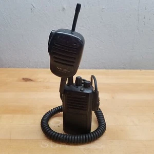 Motorola Vertex Standard VX-261-G7-5 Two Way Radio, 16Ch, 7.4V - USED - Afbeelding 1 van 8