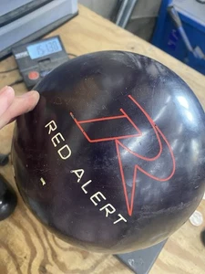 Vintage Alarmstufe Rot Bowlingkugel Rot mit Vintage Bowlingkugel 15LB - Bild 1 von 8