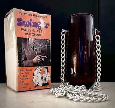 Vidrio de fiesta Swingers años 70 retro manos libres, vidrio en cadena novedad SÍ BEBÉ Foto 1 de 4