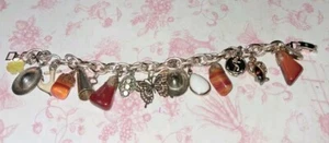 Pulsera muy única vintage hecha en Alemania con varios dijes - Imagen 1 de 11