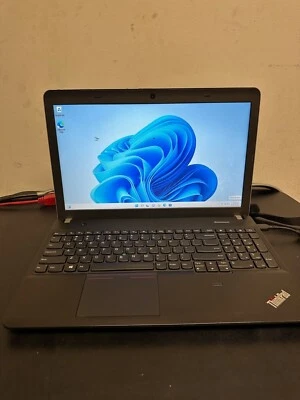Lenovo ThinkPad E540 Core i3-4000M 2.4 GHz 4GB RAM 500GB HDD 15.6" Win 10 Foto 1 de 4