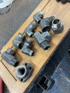 1 1/4  inch hydraulic fittings - Picture 1 of 2