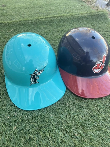 Vintage Sports Products Corp. Display Helmet Fl Marlins & Cleveland Indians Cover