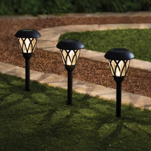 Black Lattice LED Landscape Pathway Light with Glass Lens Solar Powered 8 Lumens - Picture 1 of 12