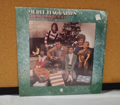 Merle Haggard Christmas LP record - Capitol ST-11230 - 1973 Plays VG-to VG Foto 1 de 4