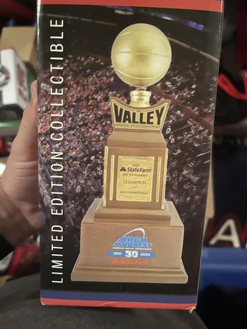 ARCH MADNESS 2020 Trophy Bobblehead MISSOURI VALLEY CONFERENCE SGA Cover