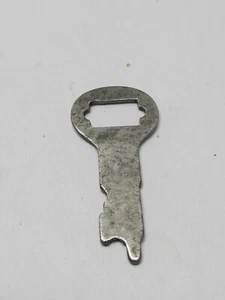 ANTIQUE UNMARKED FLAT STEEL KEY  - Picture 1 of 2