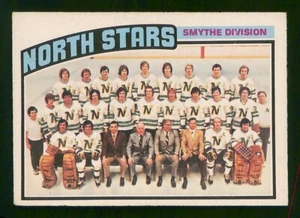 NORTH STARS TEAM 1976-77 O-PEE-CHEE 76-77 NO 140 EX+ 53976 - Bild 1 von 2