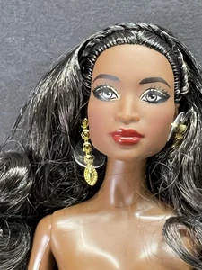 Barbie Mattel ~ Buone Feste 2017 - AA - Corpo da musa modello - RFB - Nudo - Foto 1 di 6