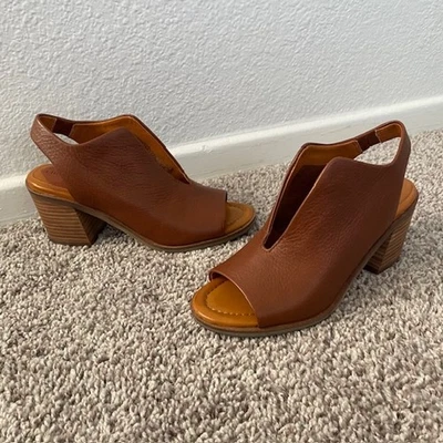 Lucky Brand Rhazy Slingback 2.5" Tacón Cuero Punta Abierta Frente Dividido Para Mujer 5M Foto 1 de 4