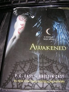 Awakened 8 by P. C. Cast and Kristin Cast (2011, Hardcover) - Imagen 1 de 2