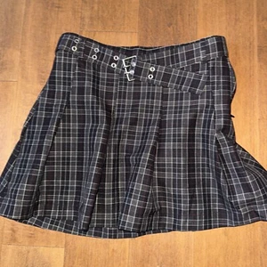 NWT  H&M Black Plaid Pleated Skirt 12-13Y Belted - Picture 1 of 5