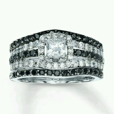 Diamond Engagement Ring 7/8 ct tw Princess-cut 14K White Gold with 2  - Image 1 of 4