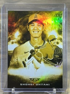Topps Fire Shohei Ohtani 2020 humo y espejos acuñados en oro lámina arco iris #SM-16 - Imagen 1 de 2