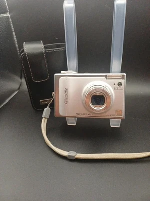 Appareil photo numérique Fujifilm FinePix F10 - 6,3 Mpx - Bild 1 von 4